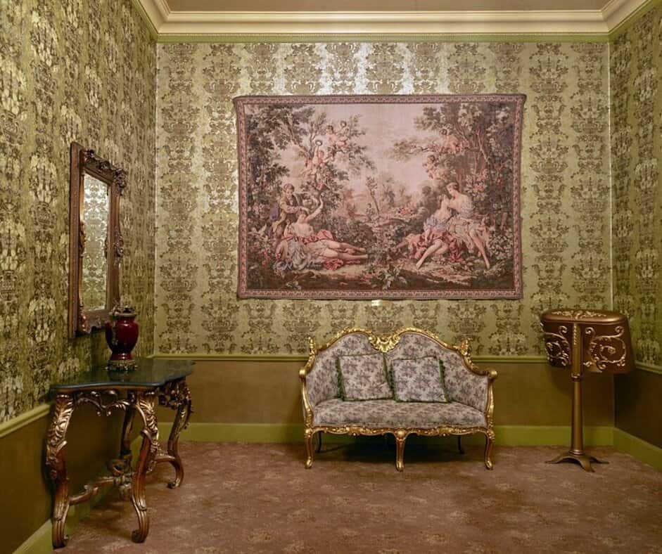 Victorian sitting room to women's bathroom